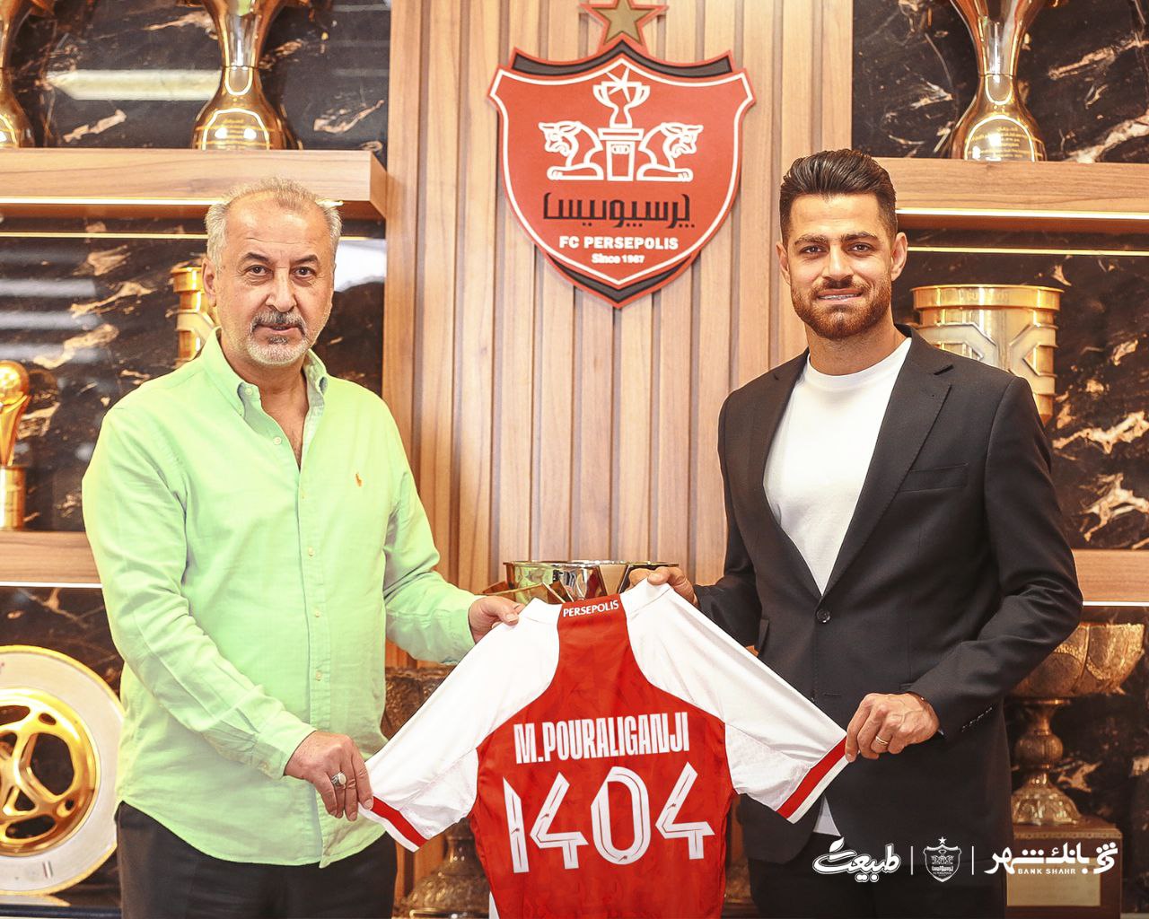 ستاره ملی‌پوش رسما با پرسپولیس تمدید کرد