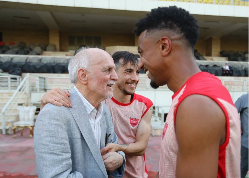 جانشین دانیال با محمود خوردبین گرم گرفت جانشین دانیال با محمود خوردبین گرم گرفت