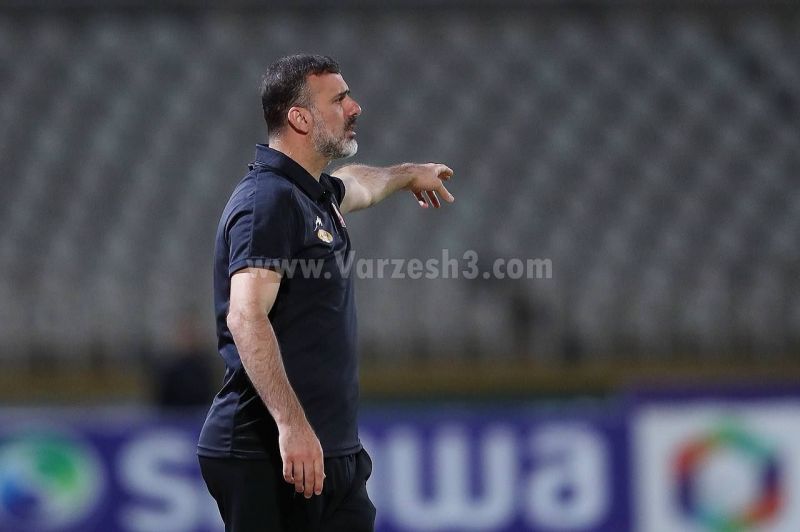 جلال حسینی: تاج باید از پرسپولیسیها عذرخواهی کند