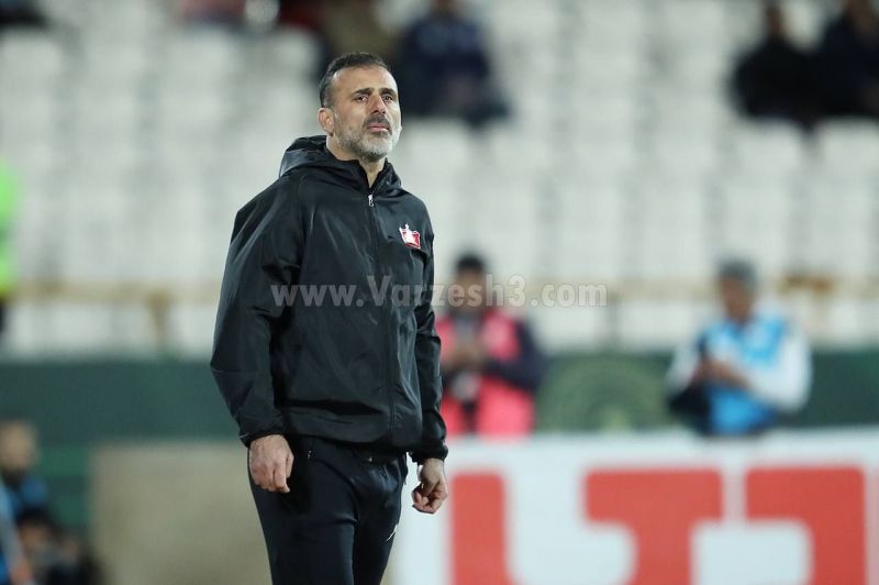 جلال حسینی: تاج باید از پرسپولیسیها عذرخواهی کند