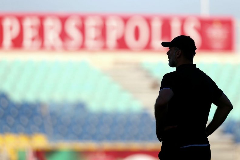 جلال حسینی: تاج باید از پرسپولیسیها عذرخواهی کند