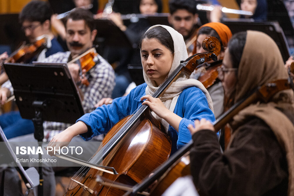 تمرین ارکستر سمفونیک در قلب تهران