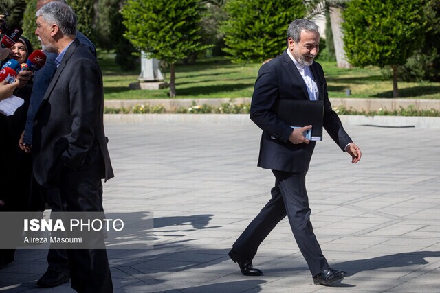 واکنش عراقچی به اظهارات مداخله‌جویانه ترامپ