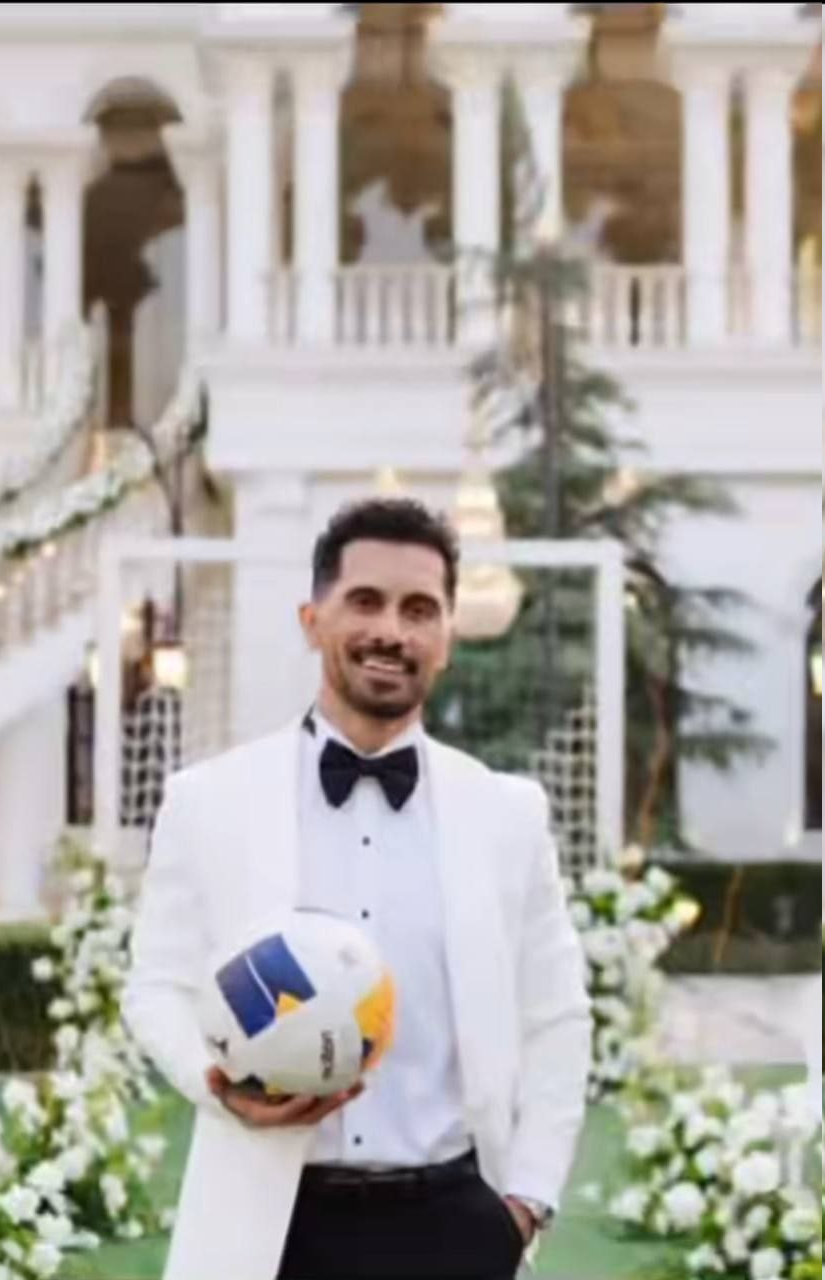 عکس از امید عالیشاه در لباس دامادی