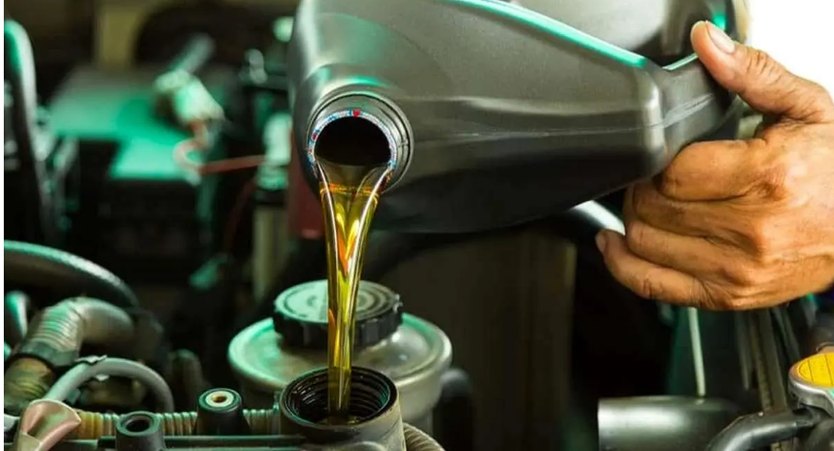 افزایش ۴۰ درصدی روغن موتور / فشار تازه به جیب رانندگان افزایش ۴۰ درصدی روغن موتور / فشار تازه به جیب رانندگان