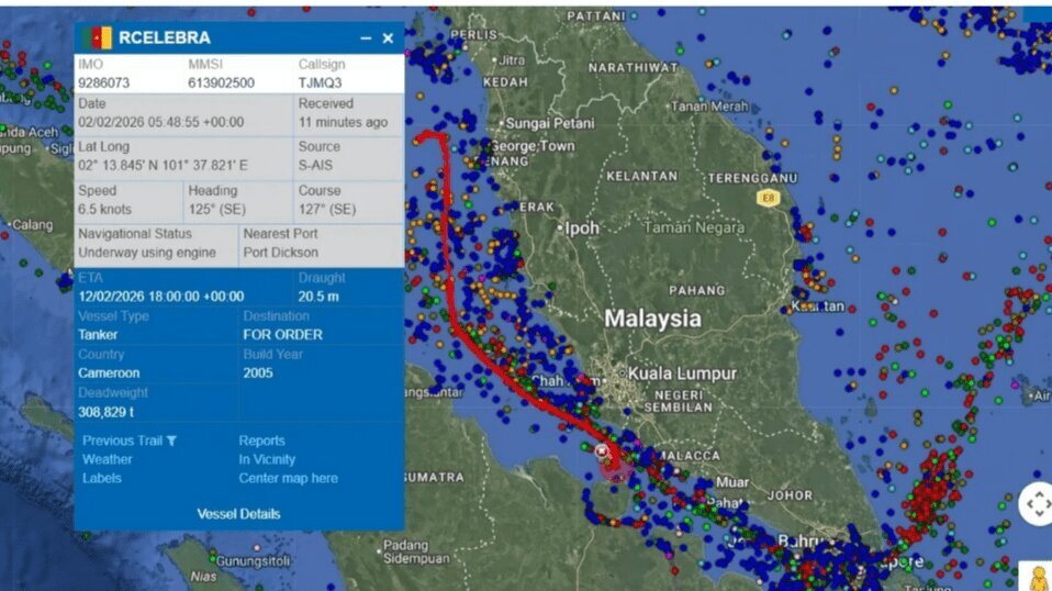 ۲ نفتکش توقیف شده در آب‌های مالزی آزاد شدند