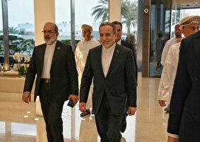 عراقچی: بازگشت آمریکا به میز مذاکره ممکن است فریب باشد/ترامپ معتقد است باید با توسل به زور، اهداف خود را مخقق کند