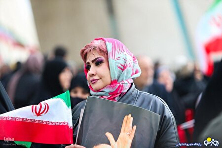 عکس‌هایی متفاوت از راهپیمایی ۲۲ بهمن ماه!