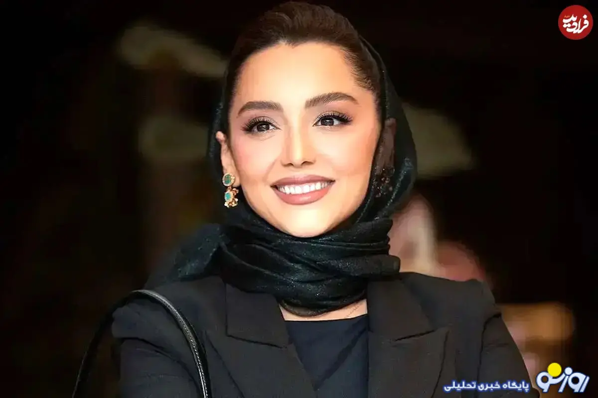 نازنین بیاتی در ۲۳ سالگی نازنین بیاتی در ۲۳ سالگی