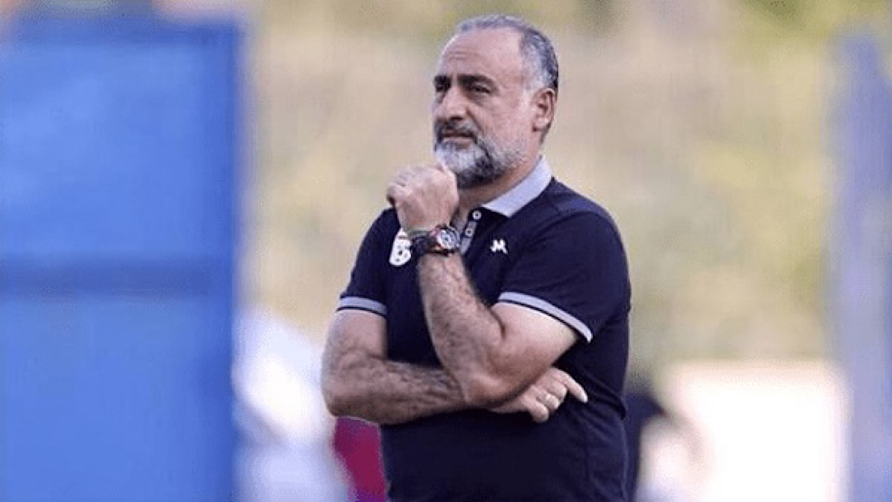 سرمربی تیم ملی جوانان استعفا کرد سرمربی تیم ملی جوانان استعفا کرد