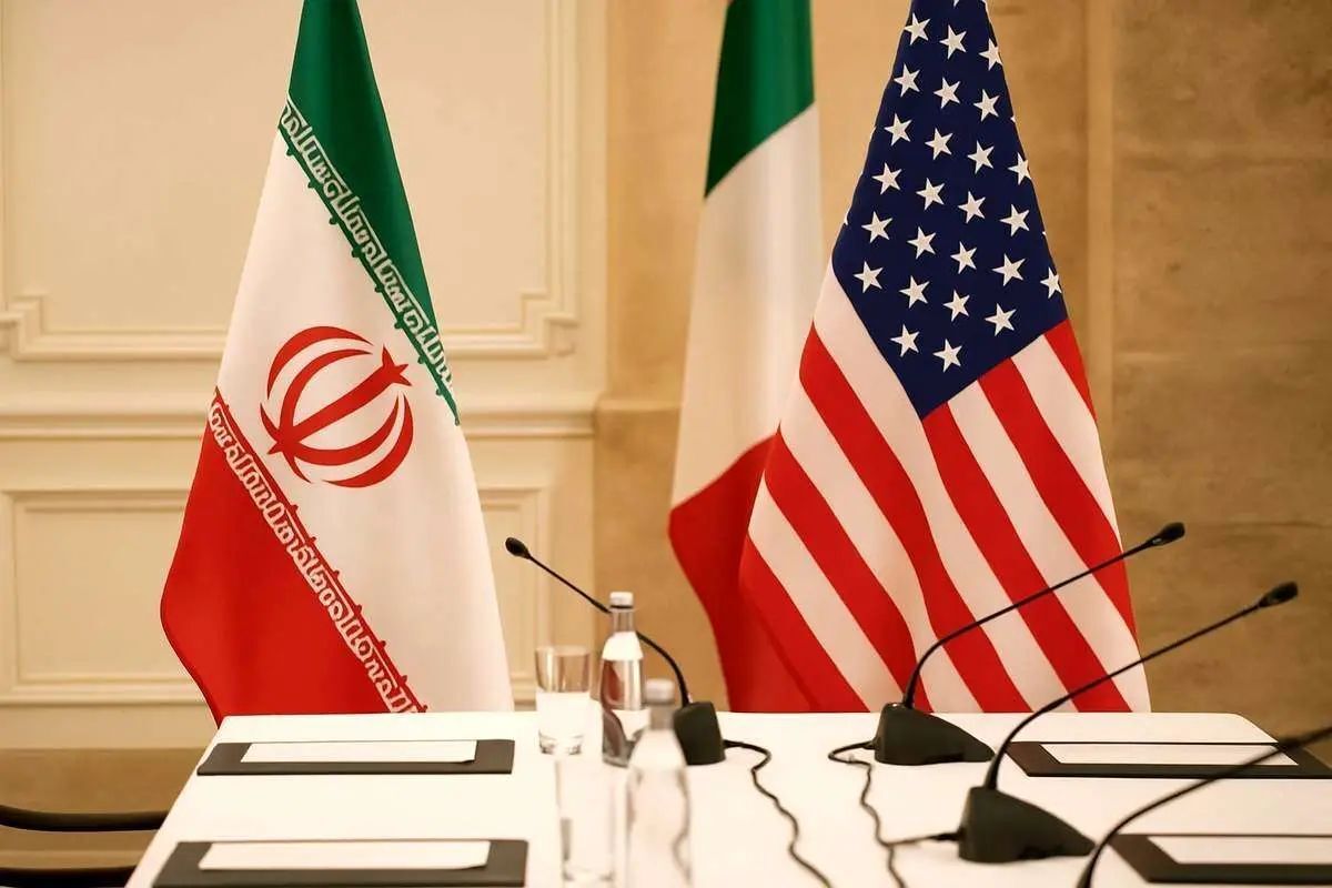 اظهارات دموکراتها پس از نشست محرمانه با روبیو درباره ایران/ چاک شومر: مسئله تهران بسیار جدی است/ مارک وارنر: این وضعیت، «لحظهای جدی» برای خاورمیانه و آمریکا است/ جان ثون: باید با کنگره در رابطه با ایران رایزنی شود اظهارات دموکراتها پس از نشست محرمانه با روبیو درباره ایران/ چاک شومر: مسئله تهران بسیار جدی است/ مارک وارنر: این وضعیت، «لحظهای جدی» برای خاورمیانه و آمریکا است/ جان ثون: باید با کنگره در رابطه با ایران رایزنی شود