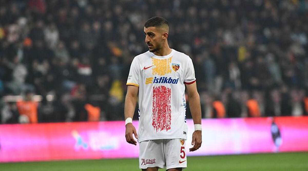 پرسپولیس مجید حسینی را می‌خواهد، مجید حسینی در ایران فقط استقلال را می‌خواهد!