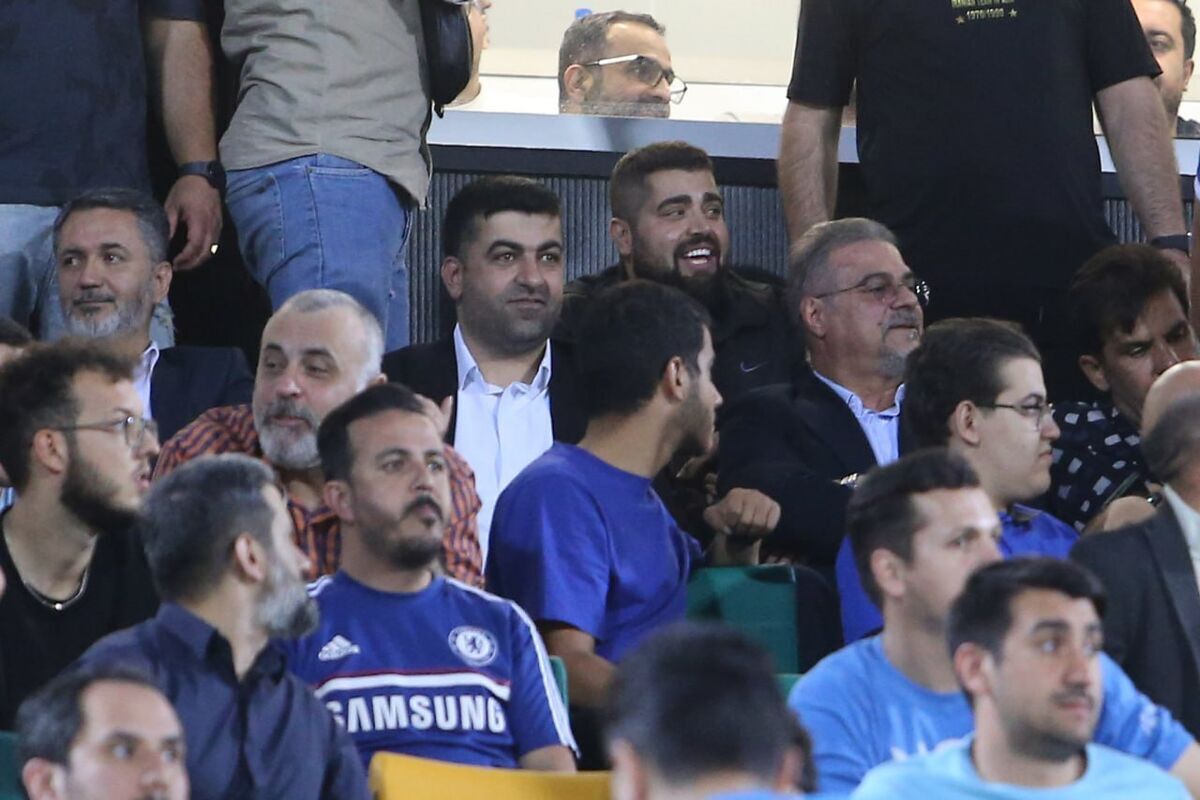 نظری جویباری: به شوخی به درویش گفتم هزار میلیارد بدهی داریم/ بدهی پرسپولیس ۲۰۰ میلیارد نیست نظری جویباری: به شوخی به درویش گفتم هزار میلیارد بدهی داریم/ بدهی پرسپولیس ۲۰۰ میلیارد نیست