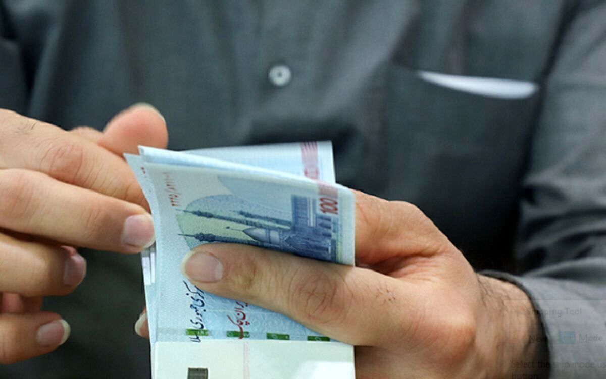 کارمندان منتظر واریزی جدید دولت باشند/ جزئیات مهم از افزایش حقوق ۱۴ میلیونی کارمندان و معلمان منتشر شد