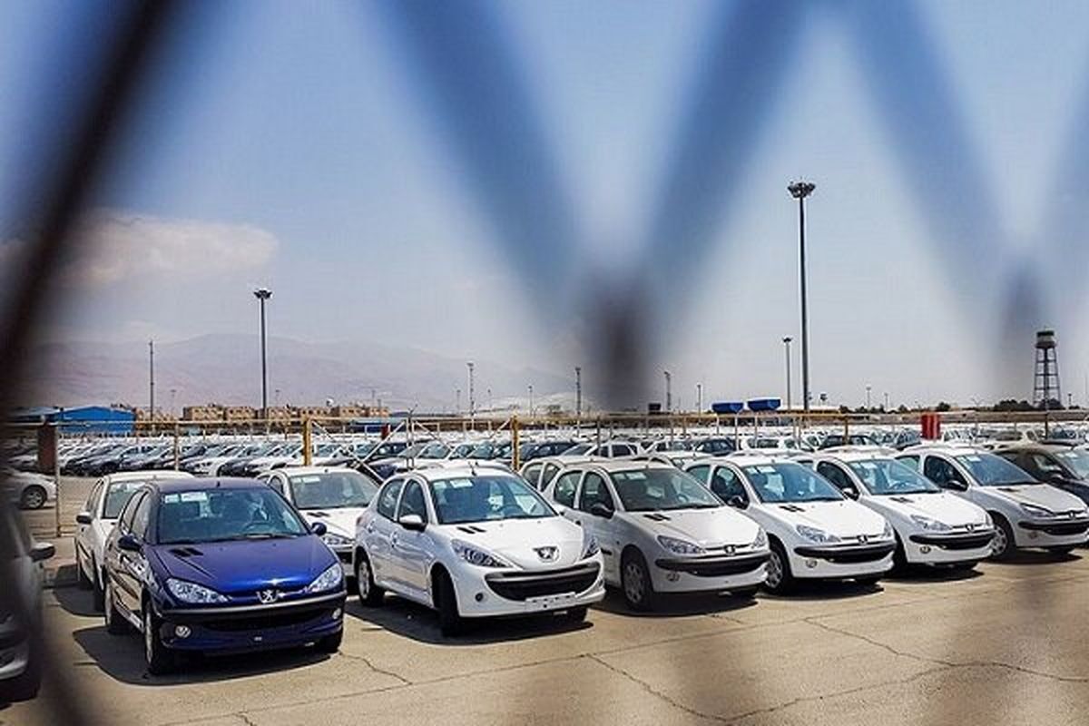 وضعیت بازار خودرو ۲۱ اردیبهشت ۱۴۰۴ / شاهین، تارا و ساینا ارزان شد