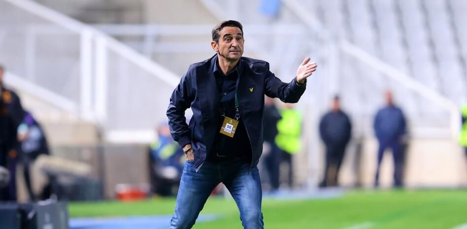 گزینه استقلال لو رفت؛ توافق آبیها با سرمربی سابق سویا! گزینه استقلال لو رفت؛ توافق آبیها با سرمربی سابق سویا!