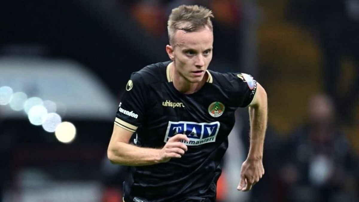 واکنش باشگاه پرسپولیس به جذب مدافع خارجی واکنش باشگاه پرسپولیس به جذب مدافع خارجی