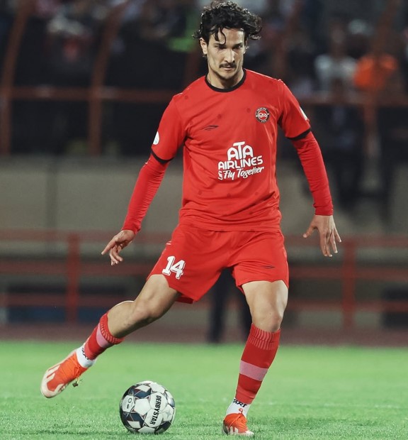 میلاد کر مدافع تراکتور و تیم های ملی پایه