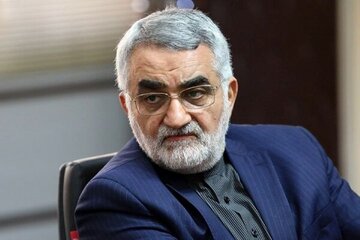 بروجردی: بعید می دانم دور ششم مذاکرات ایران و آمریکا برگزار شود/ بمب اتم در ساختار دفاعی ما جایگاهی ندارد