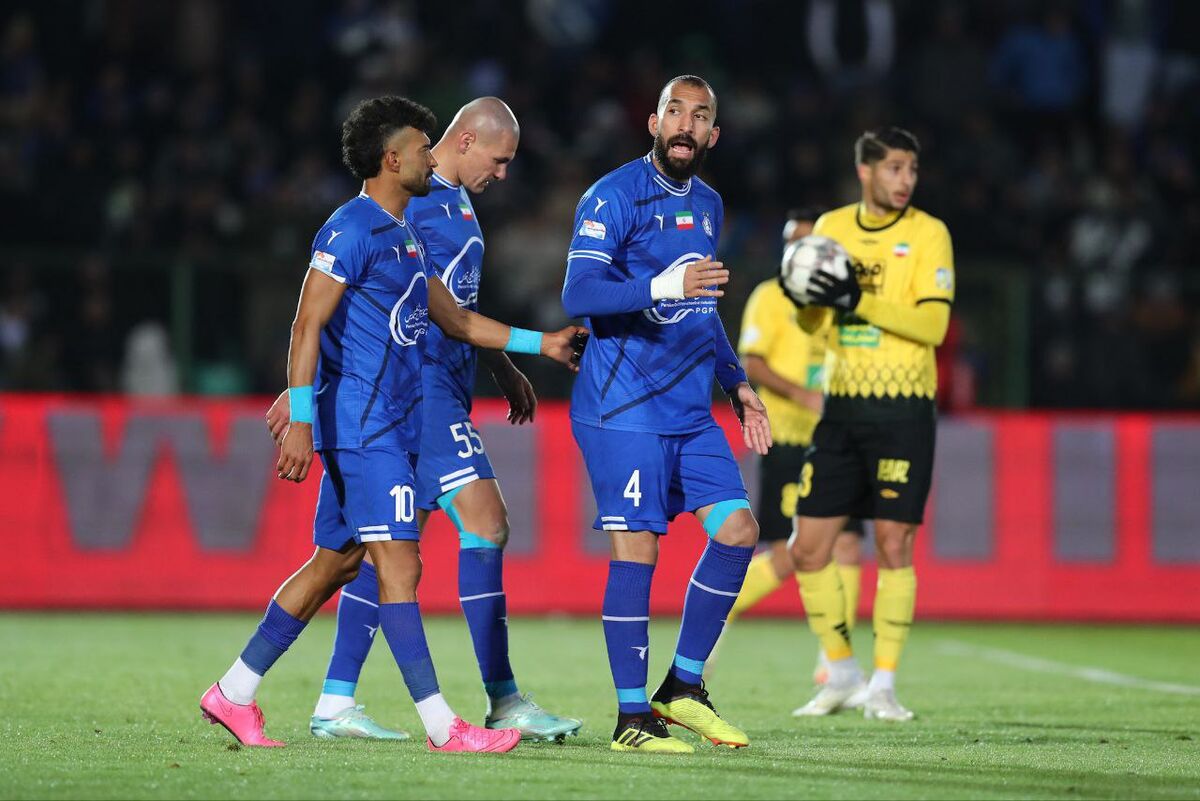 ماجرای تمدید نشدن قرارداد چشمی؛ سفر خارج از کشور دردسرساز! ماجرای تمدید نشدن قرارداد چشمی؛ سفر خارج از کشور دردسرساز!