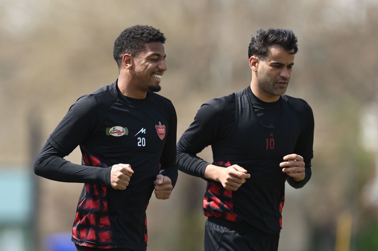 خداحافظی العملود با پرسپولیس؛ مدیون هواداران پرتعداد هستم / عکس خداحافظی العملود با پرسپولیس؛ مدیون هواداران پرتعداد هستم / عکس