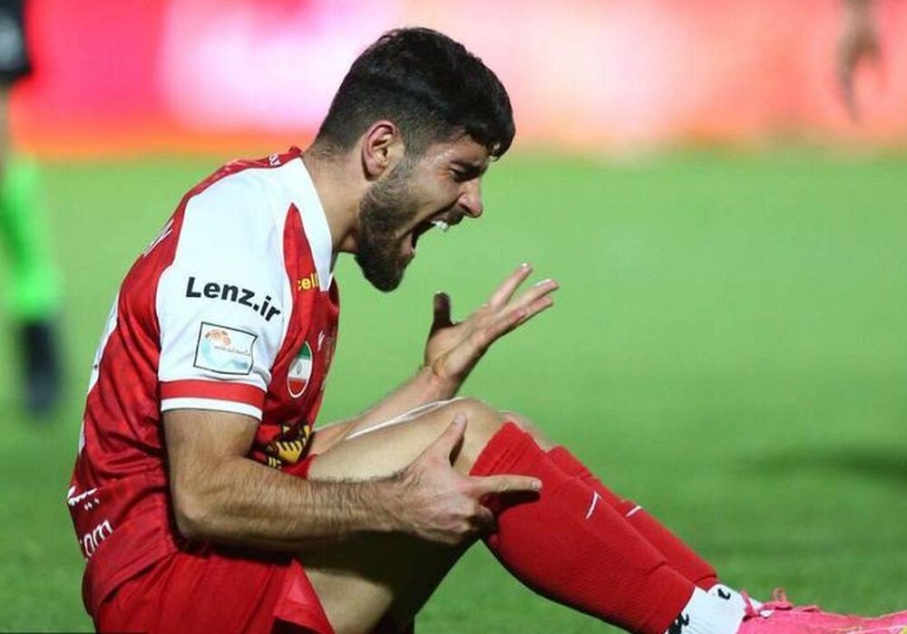 کشمکش بر سر ستاره پرسپولیس: عمری می‌رود یا می‌ماند؟