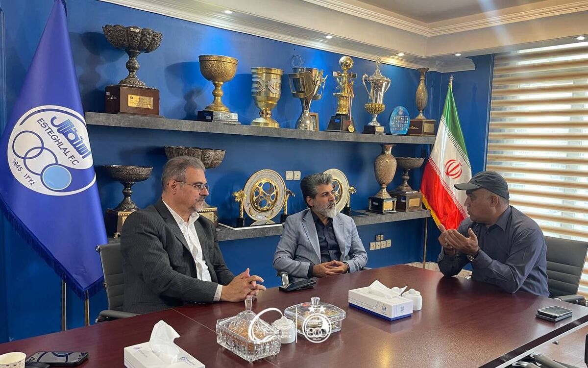 خبر مهم باشگاه استقلال؛ آشتی کنان تاجرنیا با نظری جویباری! خبر مهم باشگاه استقلال؛ آشتی کنان تاجرنیا با نظری جویباری!