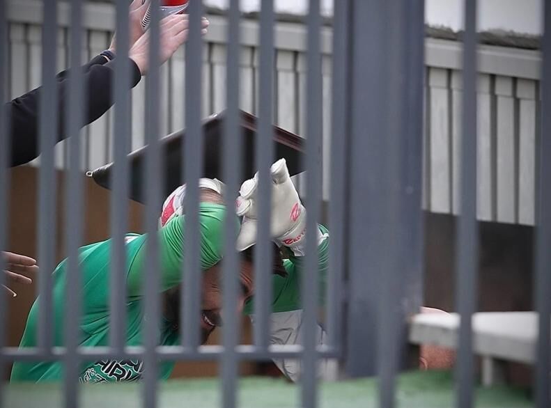 آخرین وضعیت دروازه‌بان الجزایری پرسپولیس؛ ماندن یا رفتن؟