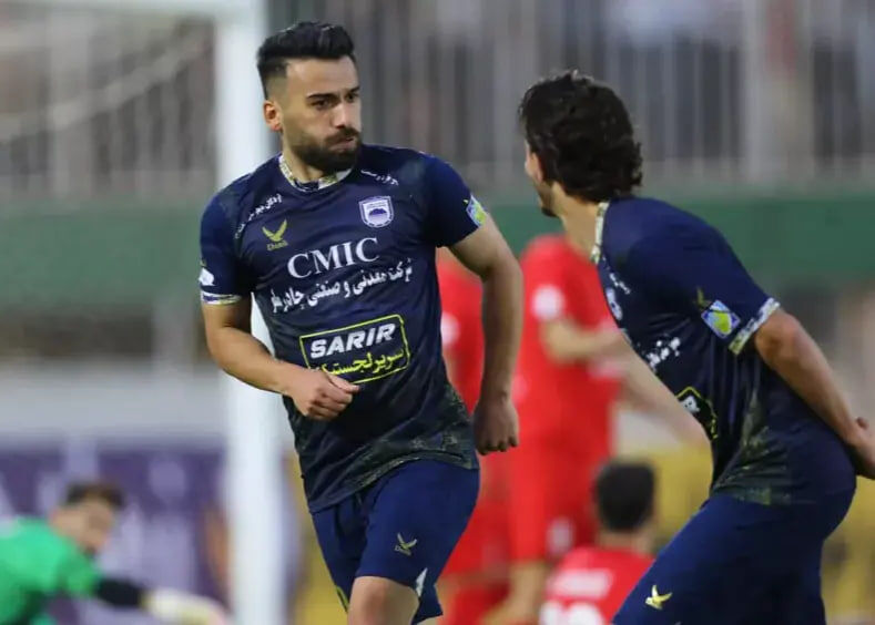 شکار جدید استقلال یک قدم به لباس آبی نزدیک تر شد! شکار جدید استقلال یک قدم به لباس آبی نزدیک تر شد!