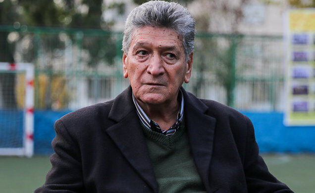 به حرف پزشکان گوش نمیدهم و بازیهای استقلال را تماشا میکنم!/ نمیشود استقلال را با نظر چند هوادار اداره کرد! به حرف پزشکان گوش نمیدهم و بازیهای استقلال را تماشا میکنم!/ نمیشود استقلال را با نظر چند هوادار اداره کرد!