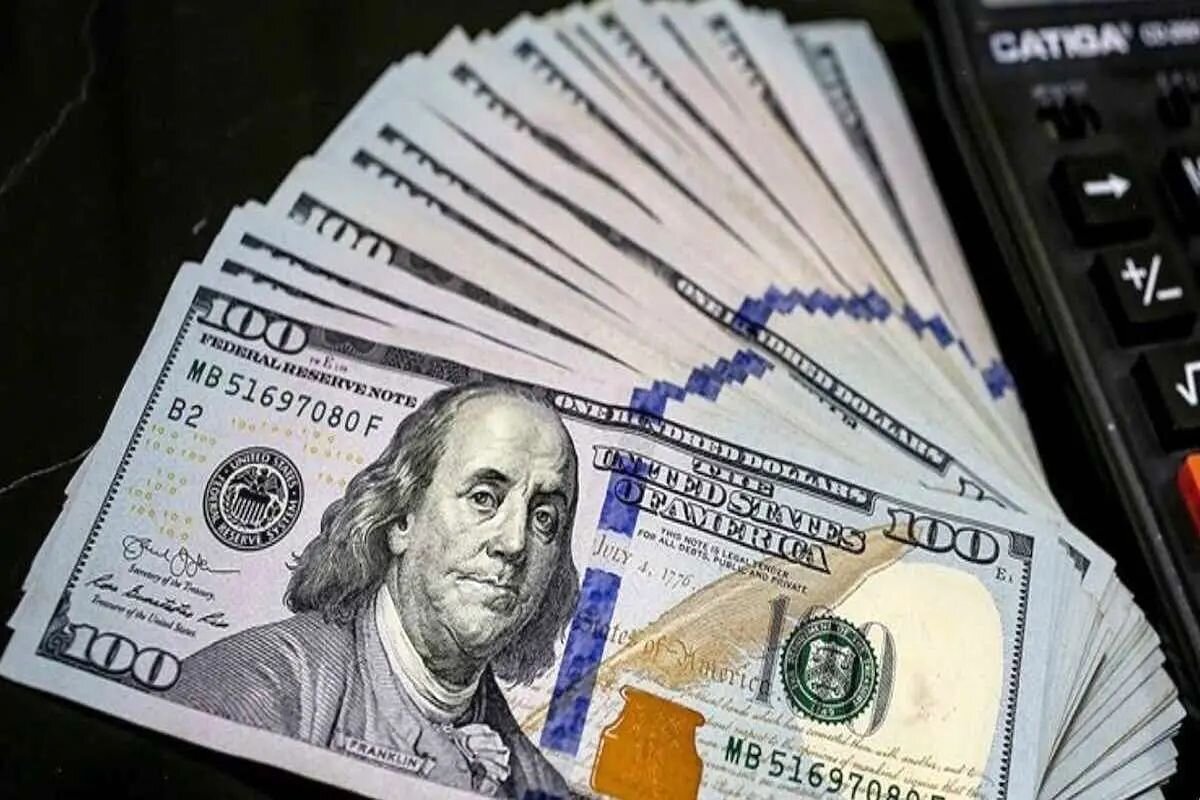 قیمت دلار در بازار آزاد مروز جمعه ۱۷ مرداد ۱۴۰۴ +جدول