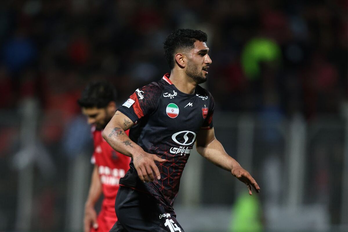 گیر افتادن بازیکن مورد اعتماد کارتال در ترافیک خط میانی پرسپولیس! گیر افتادن بازیکن مورد اعتماد کارتال در ترافیک خط میانی پرسپولیس!