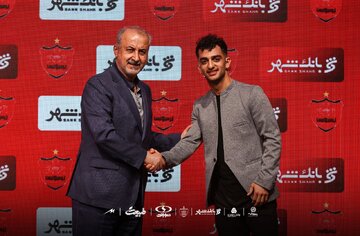 بررسی ابهامات جنجالی‌ترین انتقال پرسپولیس؛ فخریان، جدیدترین دلیل برای حمله به درویش