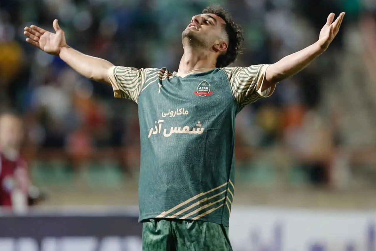 بررسی ابهامات جنجالی‌ترین انتقال سال؛ خشم پرسپولیسی‌ها از ماجرای فخریان!