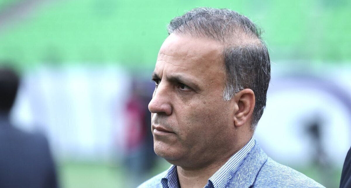 حرفهای عجیب و غریب مدیرعامل استقلال خوزستان خطاب به درویش! حرفهای عجیب و غریب مدیرعامل استقلال خوزستان خطاب به درویش!