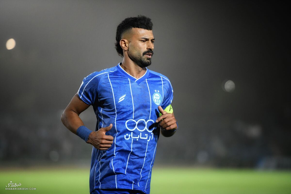 جنجال در استقلال؛ رامین رضاییان از تصمیم ساپینتو شاکی شد و تمرین را نیمهکاره ترک کرد! جنجال در استقلال؛ رامین رضاییان از تصمیم ساپینتو شاکی شد و تمرین را نیمهکاره ترک کرد!