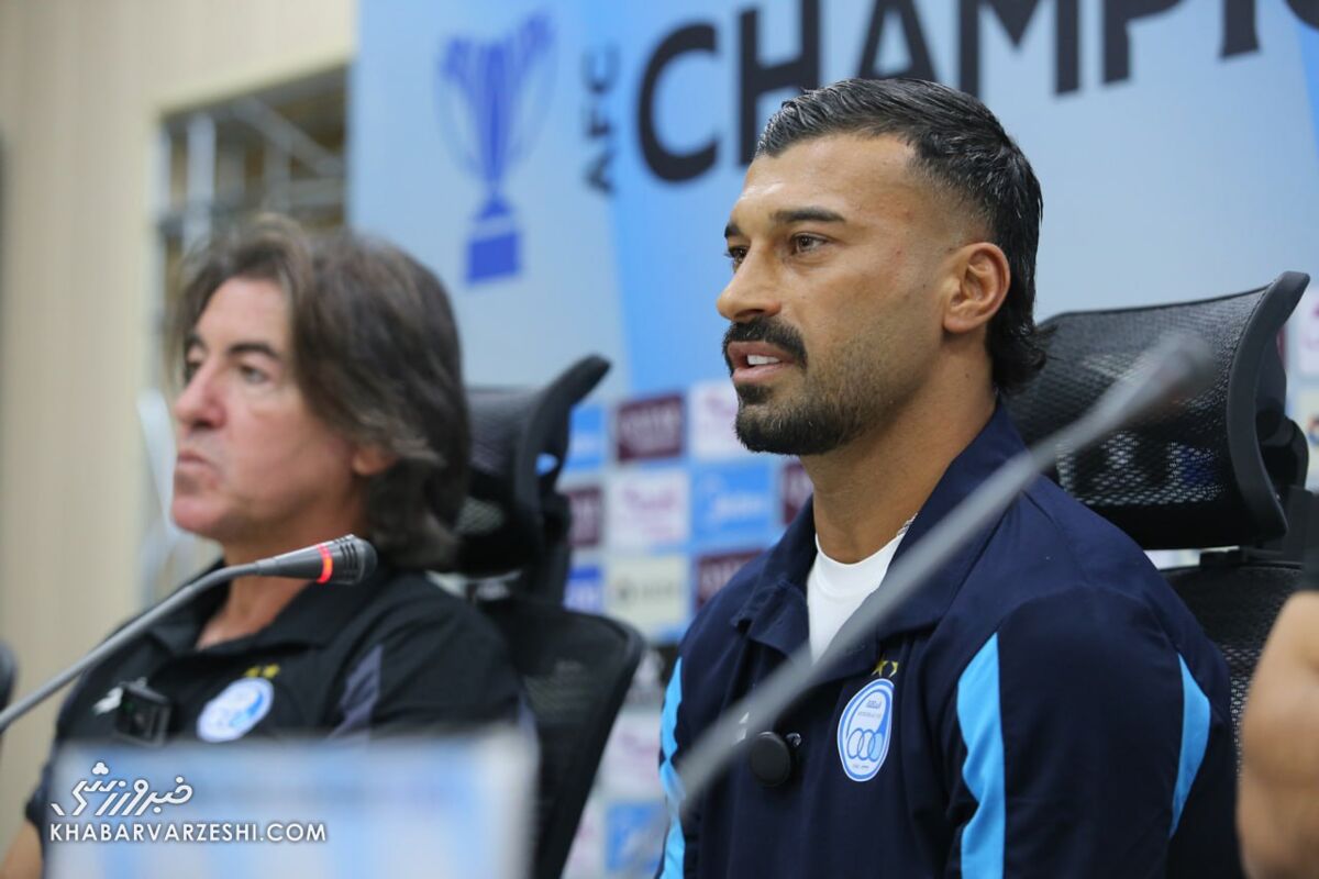 تصمیم عجیب ساپینتو در آستانه بازی حساس: رامین رضاییان نیمکت نشین شد! تصمیم عجیب ساپینتو در آستانه بازی حساس: رامین رضاییان نیمکت نشین شد!