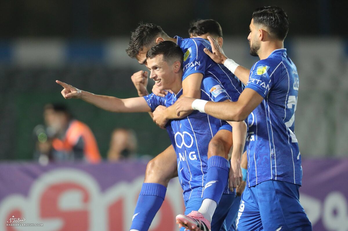 استقلال با ۲ یاسر آسانی مقابل مس به میدان رفت/ چرا این آلبانیایی ارزشمندترین شاگرد ساپینتو است! استقلال با ۲ یاسر آسانی مقابل مس به میدان رفت/ چرا این آلبانیایی ارزشمندترین شاگرد ساپینتو است!