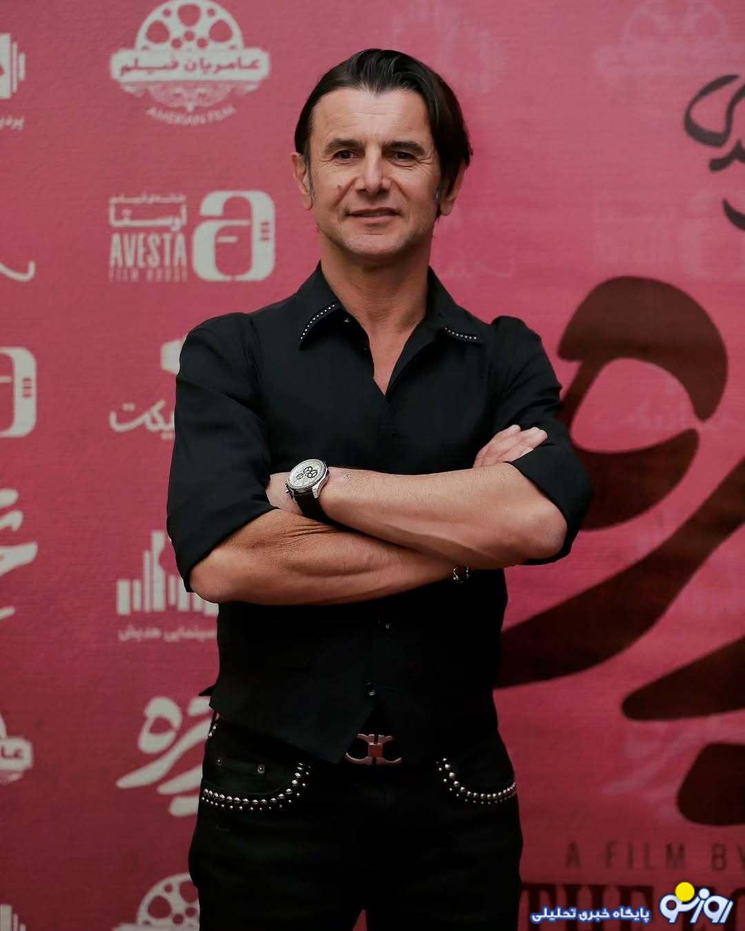 استایل شیک امین حیایی با شلوار خاص و کمربند برند چند میلیونی