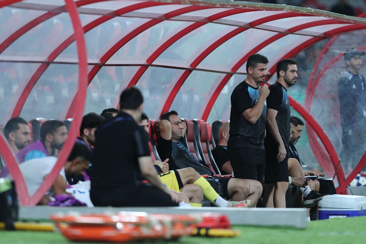 عکس| بهت کاپیتانهای محبوب استقلال روی نیمکت