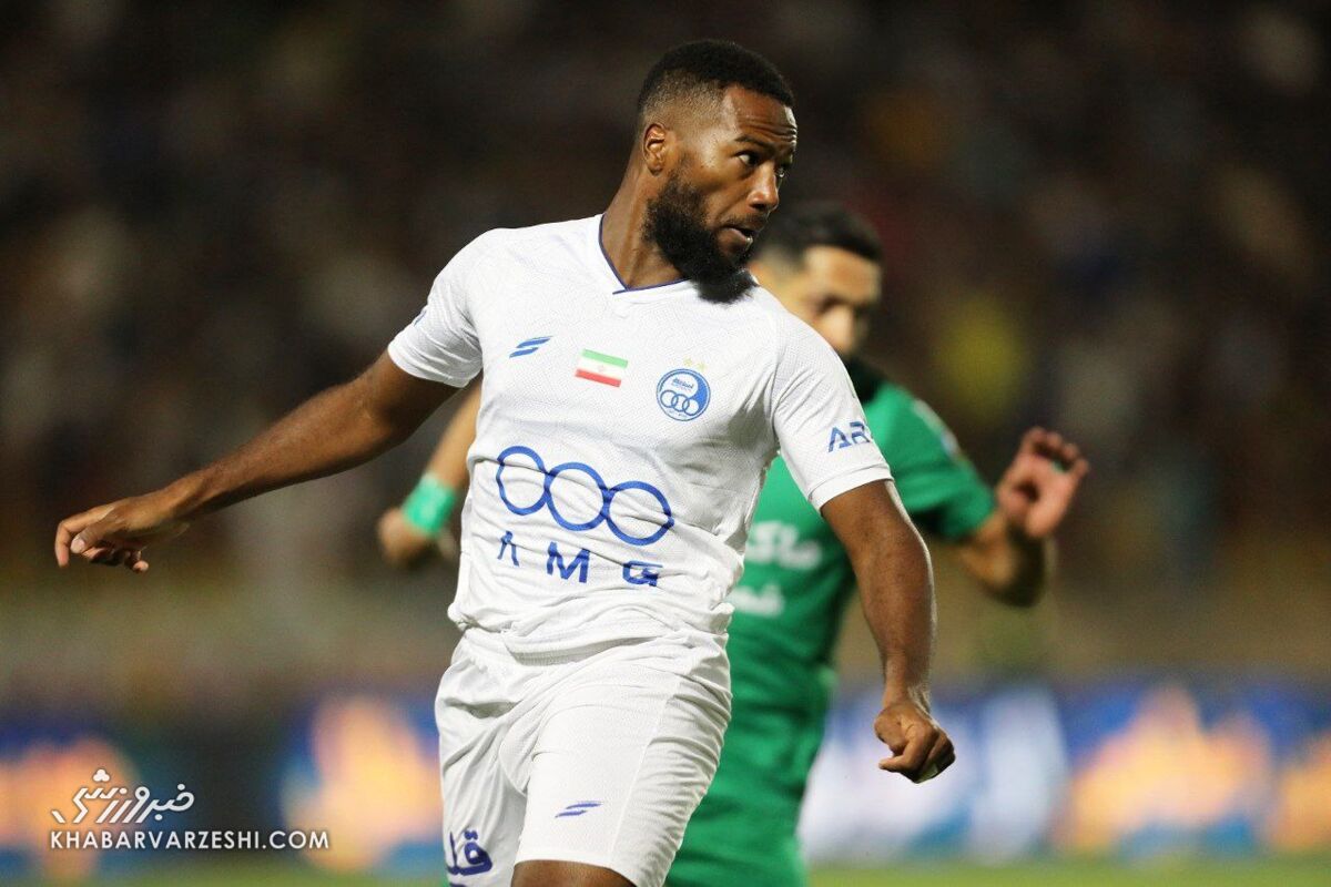 سرمربی استقلال: نازون چاق نیست استخوانبندیاش درشت است سرمربی استقلال: نازون چاق نیست استخوانبندیاش درشت است