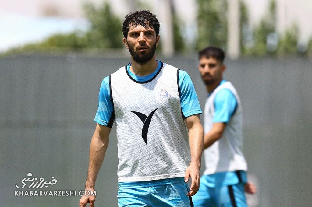 بازیکن استقلال برای معالجه به دبی رفت/ یک آبی پوش تماشاگر دیدارهای تیم ملی بازیکن استقلال برای معالجه به دبی رفت/ یک آبی پوش تماشاگر دیدارهای تیم ملی