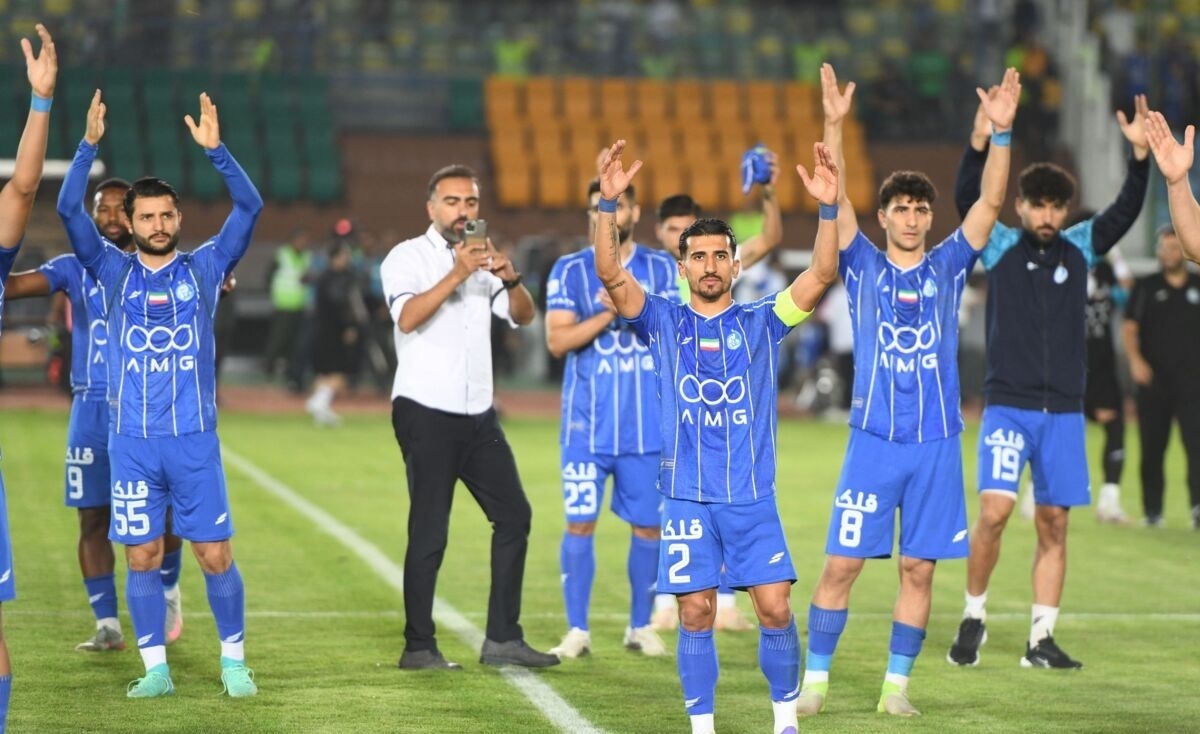 استقلال با دستورالعمل فرهاد مجیدی جلو میرود! استقلال با دستورالعمل فرهاد مجیدی جلو میرود!