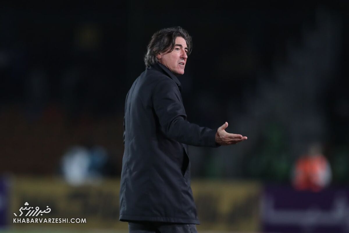 ساپینتو با چهره درهم در تمرین استقلال +عکس ساپینتو با چهره درهم در تمرین استقلال +عکس