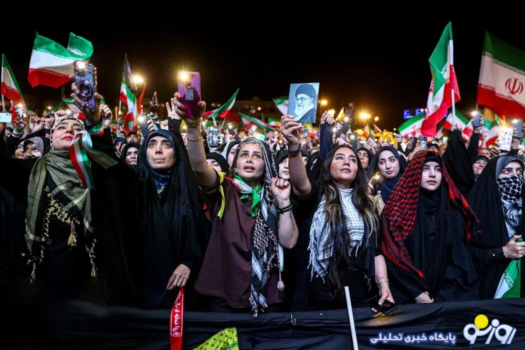 دختران بی‌حجاب در شعرهای مداحان میدان انقلاب/عکس